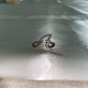 Elegant Gold-Tone Women's Ring